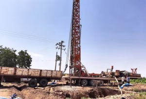 تقویت منابع آبی شهر نیشابور با حفر و تجهیز چاه شماره ١٨
