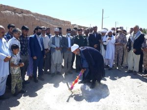 پروژه محرومیت زدایی روستای خرم آباد علیا شهرستان صالح آباد با حضورامام جمعه ، فرمانده سپاه ، فرمانده محور عملیاتی شهید کاوه و بخشدار بخش جنت آباد با برآورد اعتباری حدود 50 میلیارد ریال کلنگ زنی شد.