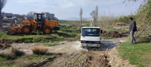 رفع مشکل بر روی شبکه اصلی آب شرب شهر شاهین دژ
