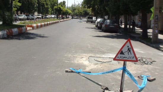 100 فقره همسطح سازی دریچه منهول فاضلاب در شهر خوی انجام خواهد شد