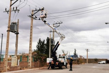 اقدامات برق گناباد در هفته دولت برای بهبود شبکه برق