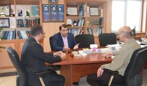 دیدار نماینده مسیحیان و عاشوریان در مجلس شورای اسلامی با مدیرعامل شرکت آب و فاضلاب آذربایجان غربی