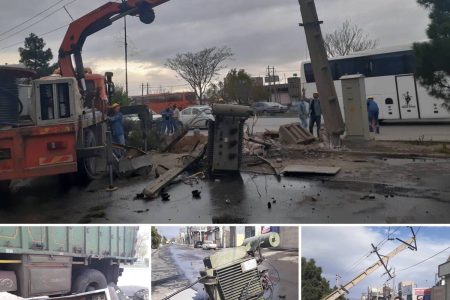 انحراف خودروی ده چرخ در میدان تره بار تبریز رفع اختلال شد