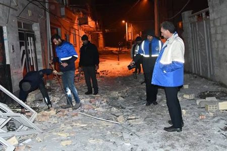 بازدید مدیرعامل شرکت آب و فاضلاب آذربایجان غربی از مناطق زلزله زده خوی