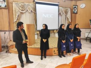 برگزاری-جلسه-با-دانش-آموزان-آران-و-بیدگ