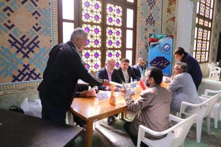 برپایی میز خدمت شرکت آب و فاضلاب آذربایجان شرقی در نماز جمعه تبریز