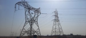 بهبود شبکه برق 400 کیلوولت غرب اهواز با تعویض زنجیر مقره‌های کششی ‎