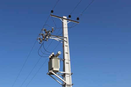 افزایش ظرفیت پست های توزیع برق در شهرستان دامغان