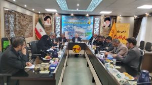 نشست صمیمی با ایثارگران و برگزاری میز خدمت
