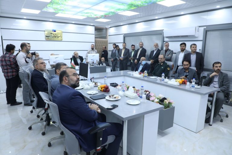 بازدید وزیر کشور از رصدخانه شرکت آب منطقه ای استان قزوین