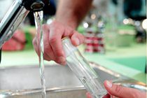 ۷۱۰ آزمایشگاه کیفیت آب شرب کشور را کنترل می‌کند
