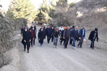 کوهپیمایی کارکنان شرکت آب منطقه ای اصفهان و صعود به قله صفه