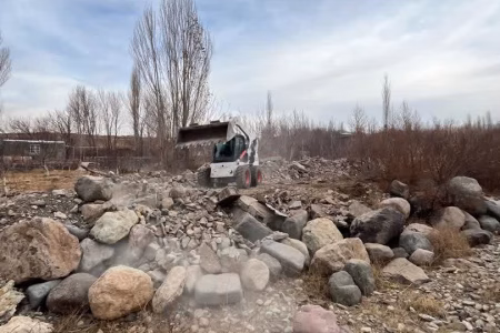 آزادسازی بیش از ۸۶۰۰ مترمربع از حریم و بستر رودخانه زیاران در استان قزوین