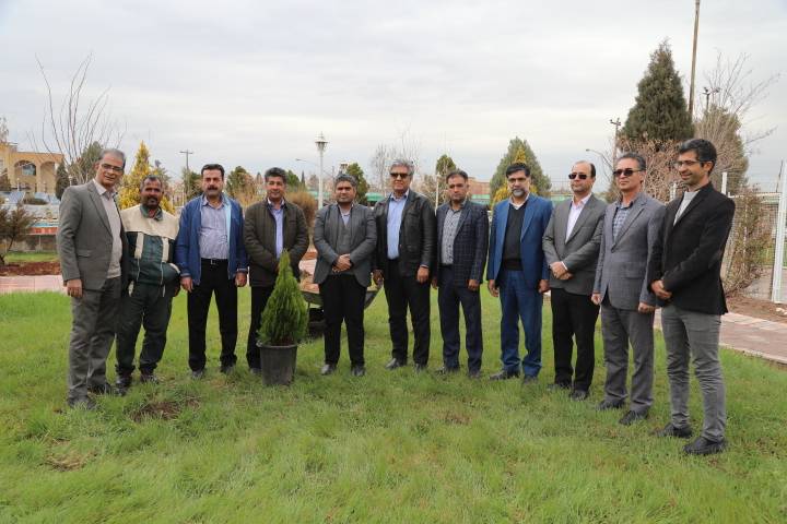 آیین درختکاری در شرکت توزیع نیروی برق جنوب استان کرمان