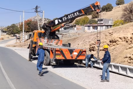 اصلاح و بهینه‌سازی شبکه های توزیع برق در ۸ روستای بخش امام‌زاده حسن(ع) شهرستان فلارد