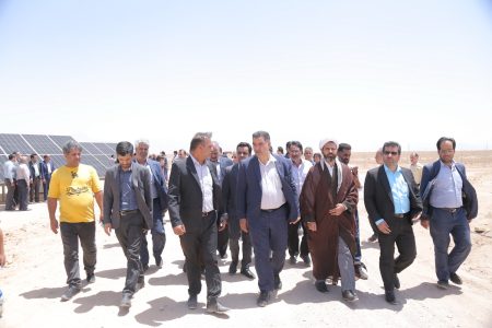 نیروگاه خورشیدی آفتاب تابان گاریزات با اعتباری بالغ بر ۴۰۰ میلیارد ریال در استان یزد به بهره برداری رسید