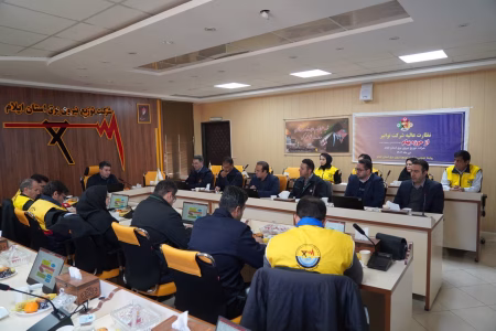 افتتاحیه طرح نظارت عالیه ایمنی و بهداشت حرفه‌ای شرکت توزیع نیروی برق استان ایلام