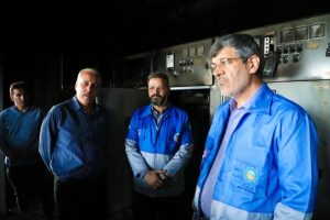بازدید استاندار یزد از ایستگاه ۳ و۴ خط انتقال آب یزد