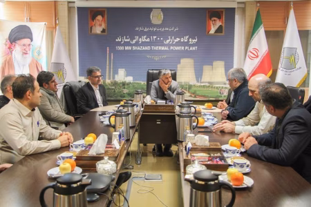بازدید فرماندار شازند از روند تعمیرات اساسی واحد شماره یک نیروگاه حرارتی شازند