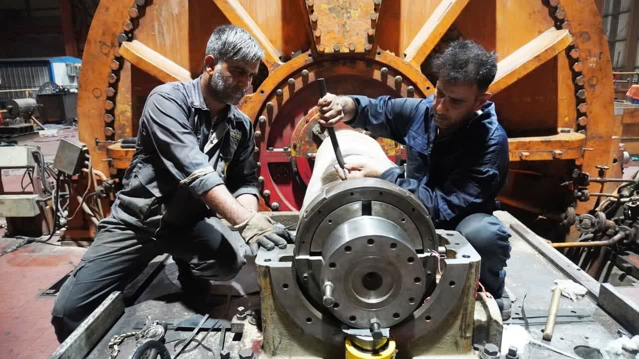 بازسازی 2000 قطعه تخصصی در نیروگاه بندرعباس