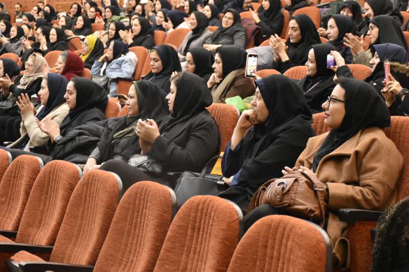 بانوان نقش تاثیر گذاری در همه ابعاد جامعه دارند