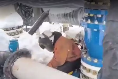 برف ایستاد، اما آنان نه؛ بازگشت آب به بانه با حماسه‌ای بی‌وقفه