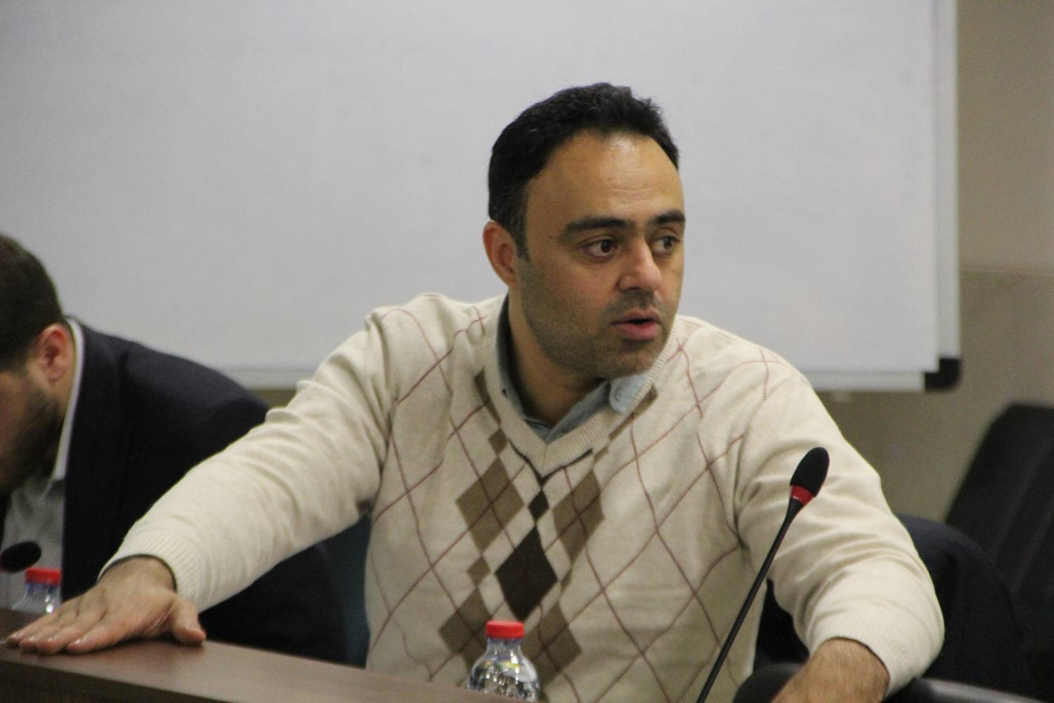 بهره مندی از ظرفیت نخبگان در جمع نیروهای انسانی تمرکز بر پشتوانه سازی است