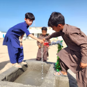بهره‌مندی ۲۲ هزار نفر در بمپور ثمره تحقق طرح‌های توسعه‌ای آب