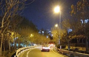 روشنایی معابر شهری در تقاطع بزرگراه های مدرس و حقانی و بخش هایی از خیابان پاسداران، اصلاح و بهسازی شد.