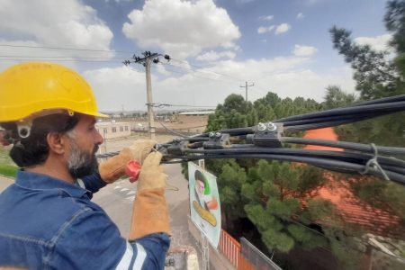 تبدیل ۱۰۰۰ کیلومتر از شبکه برق خراسان جنوبی به کابل خودنگهدار