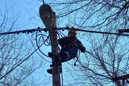 تعویض و نوسازی شبکه فرسوده روشنایی خیابان دماوند