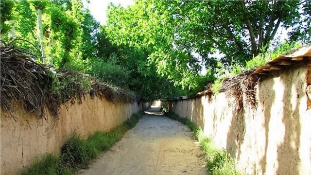 ایجاد ۳ تصفیه‌خانه جهت تأمین آب ۱۰۰۰ هکتار از باغات قصردشت