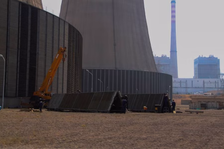 رادیاتورهای برج خنک کن نیروگاه شازند در مسیر تعمیر و بهسازی