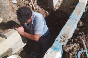 رفع شکستگی خط انتقال آب در زون مرتفع صحنه استان کرمانشاه