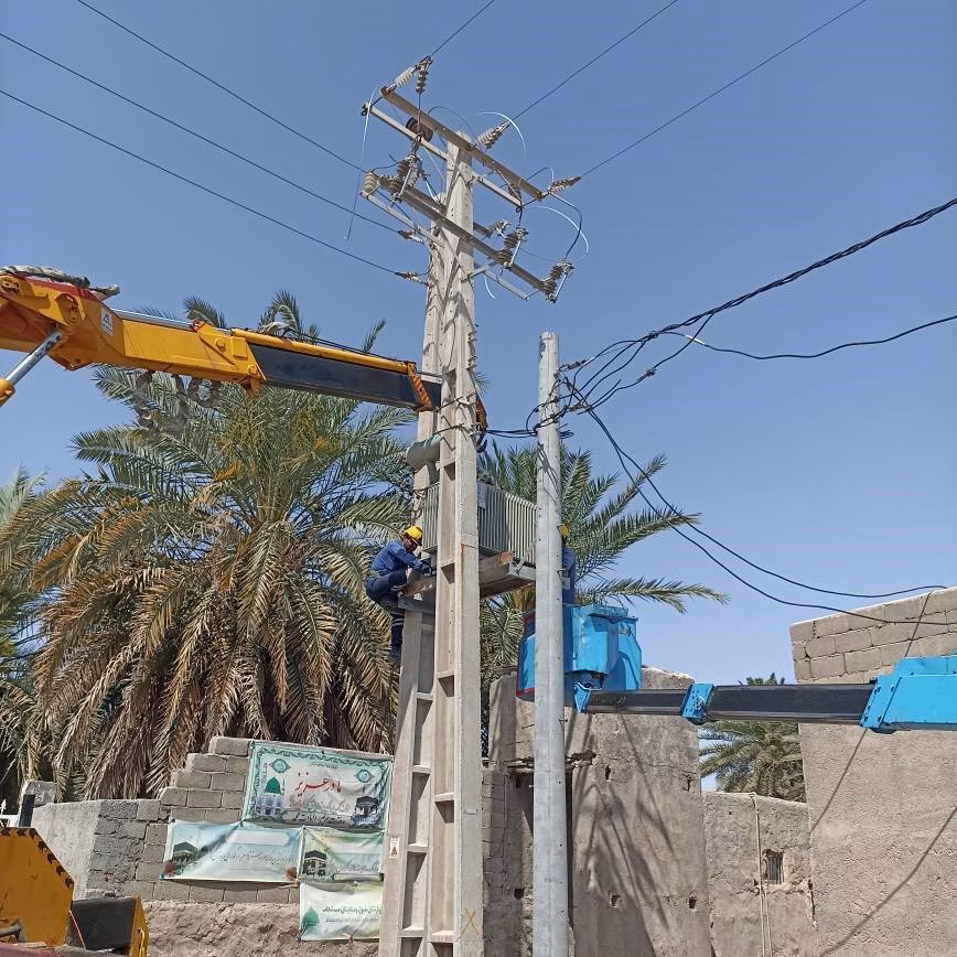 روستای گچین بالا بندرعباس برخوردار از خدمات اصلاح شبکه برق
