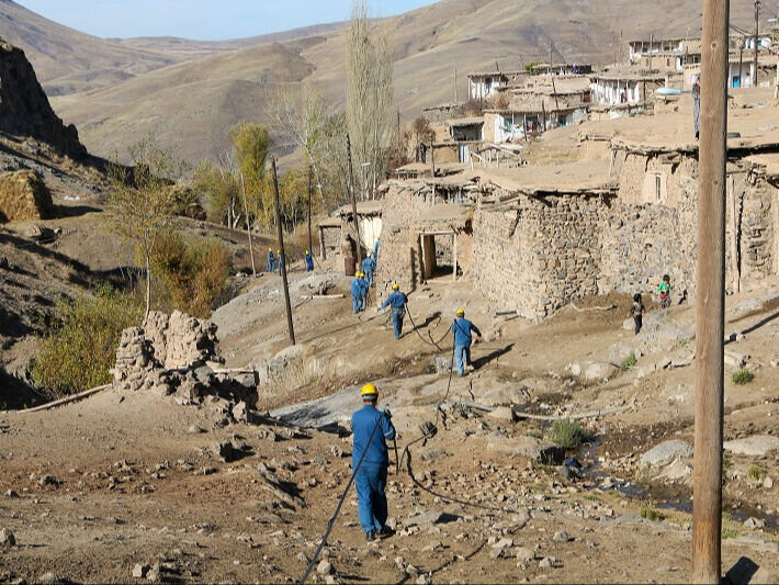 سرمایه‌گذاری ۱۵۰۰۰ میلیارد تومانی برای توسعه و احداث شبکه برق روستایی