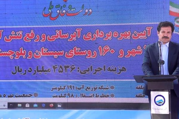 معاون رئیس‌جمهوری در امور توسعه روستایی و مناطق محرومدولت کنار مردم این خطه هستیم