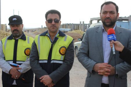 فرماندار شهرستان گرمه از برق رسانی به مسکن ملی شهر ایور بازدید کرد
