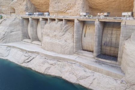 عملیات تعمیر و تعویض آب‌بند سرریز شماره یک نیروگاه سد دز