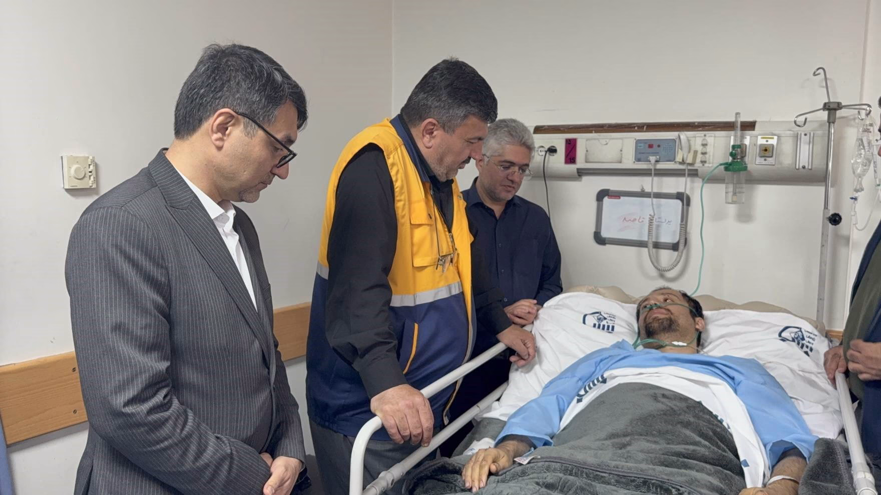 عیادت مدیرعامل از جانبازان و مجروحان شرکت توزیع نیروی برق استان تهران