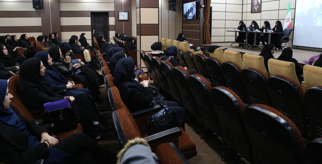 تاکیدمشاور وزیر نیرو بر نقش و جایگاه موثر بانوان شاغل در صنعت برق کشور