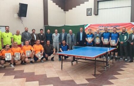 تیم تنیس روی میز آقایان شرکت آب منطقه ای اصفهان نائب قهرمان شد