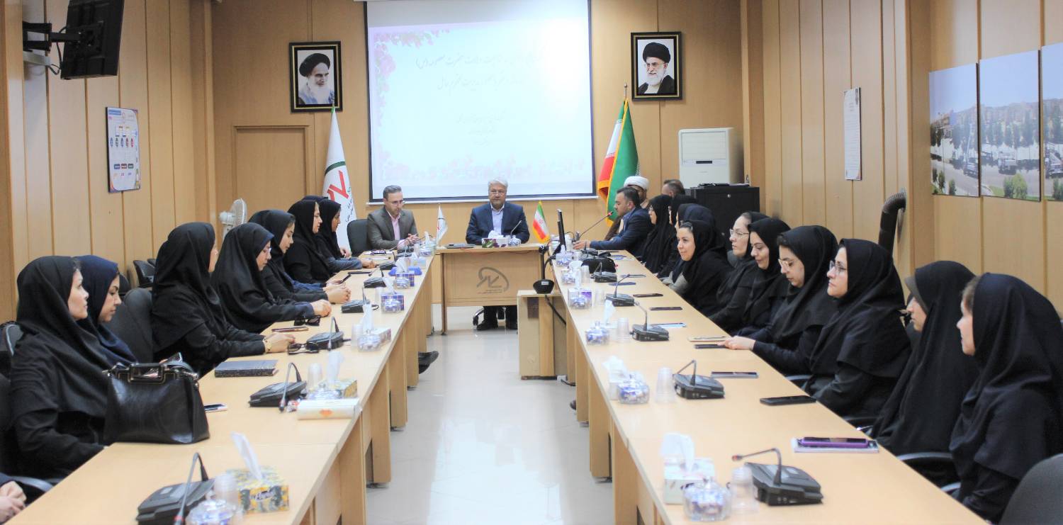 نشست هم اندیشی مدیر عامل شرکت توزیع نیروی برق خراسان شمالی با بانوان شرکت