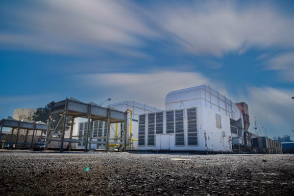 پیوست واحد گازی شماره ۲۰ نیروگاه ری به شبکه سراسری برق کشور