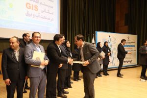 پیاده سازی 100 درصدی داده های شبکه توزیع برق خراسان شمالی در GIS