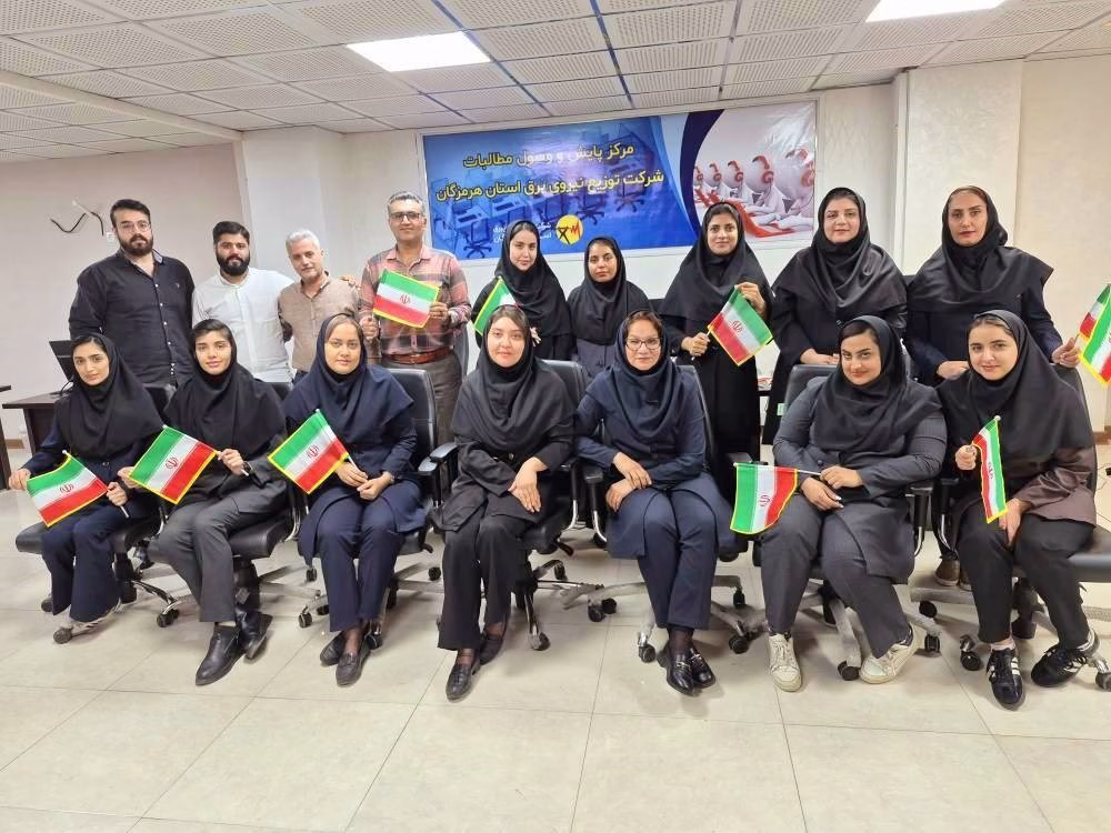پیگیری وصول مطالبات و تامین نقدینگی مورد نیاز صنعت برق هرمزگان