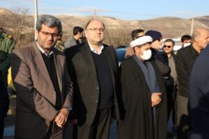 ادای احترام به پیکر مطهر شهدا