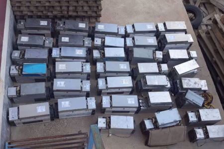 کشف و ضبط ۵۲ دستگاه استخراج غیرمجاز رمز ارز در دامغان