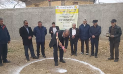 کلنگ‌زنی پروژه برق‌رسانی به روستای ینگجه آشتیان با اعتبار ۴ میلیارد تومان