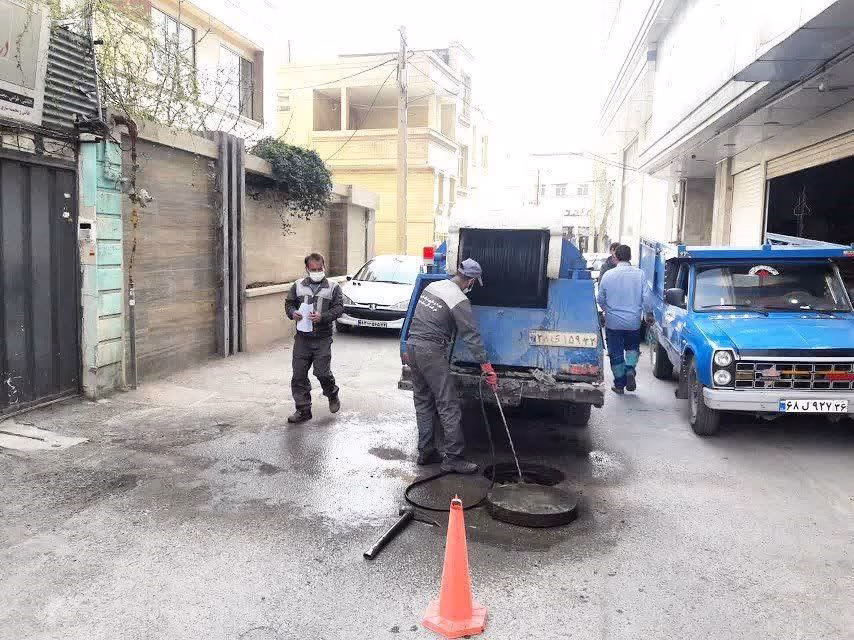 ۴١۰ كيلومتر شبکه و ٩ هزار منهول فاضلاب شهر نیشابور شستشو و سم پاشی شد